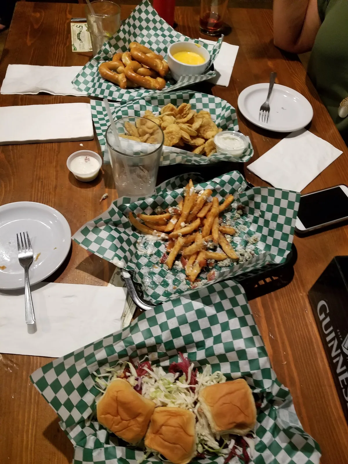 Finnegan's Irish Pub & Restaurant: Restaurant Food And Dining Photo