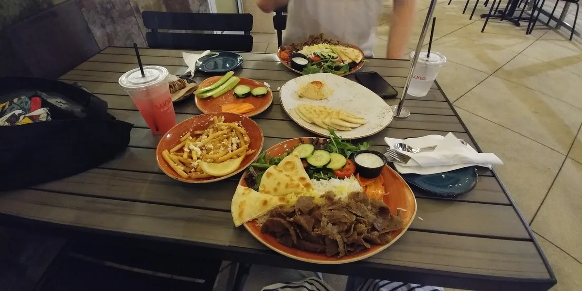 Luna Grill: Restaurant Food And Dining Photo