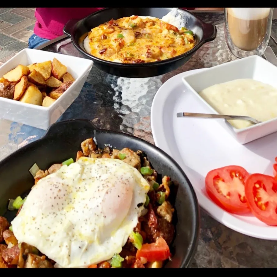 Sunrise City Cafe: Restaurant Photograph