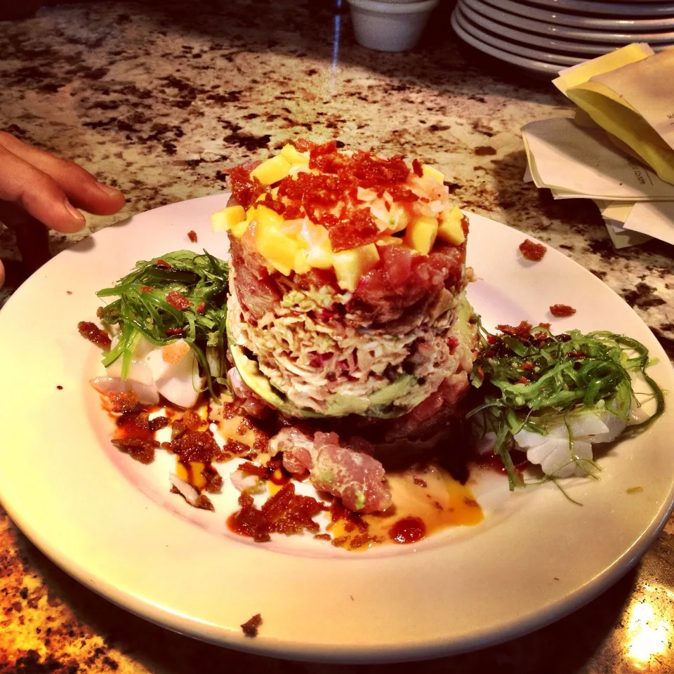 Lighthouse Oyster Bar & Grill: Restaurant Food And Dining Photo