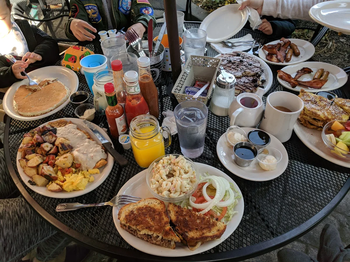 Skilletz: Restaurant Photograph