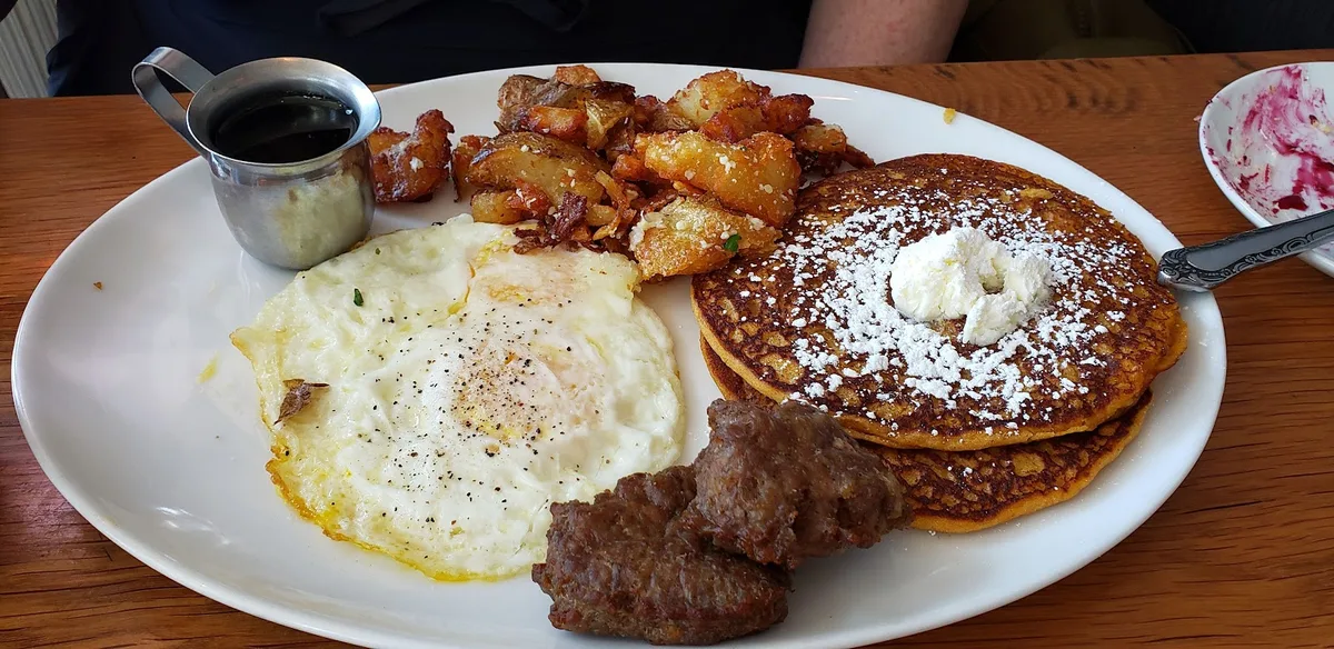 Tupelo Honey Southern Kitchen & Bar: Restaurant Photograph