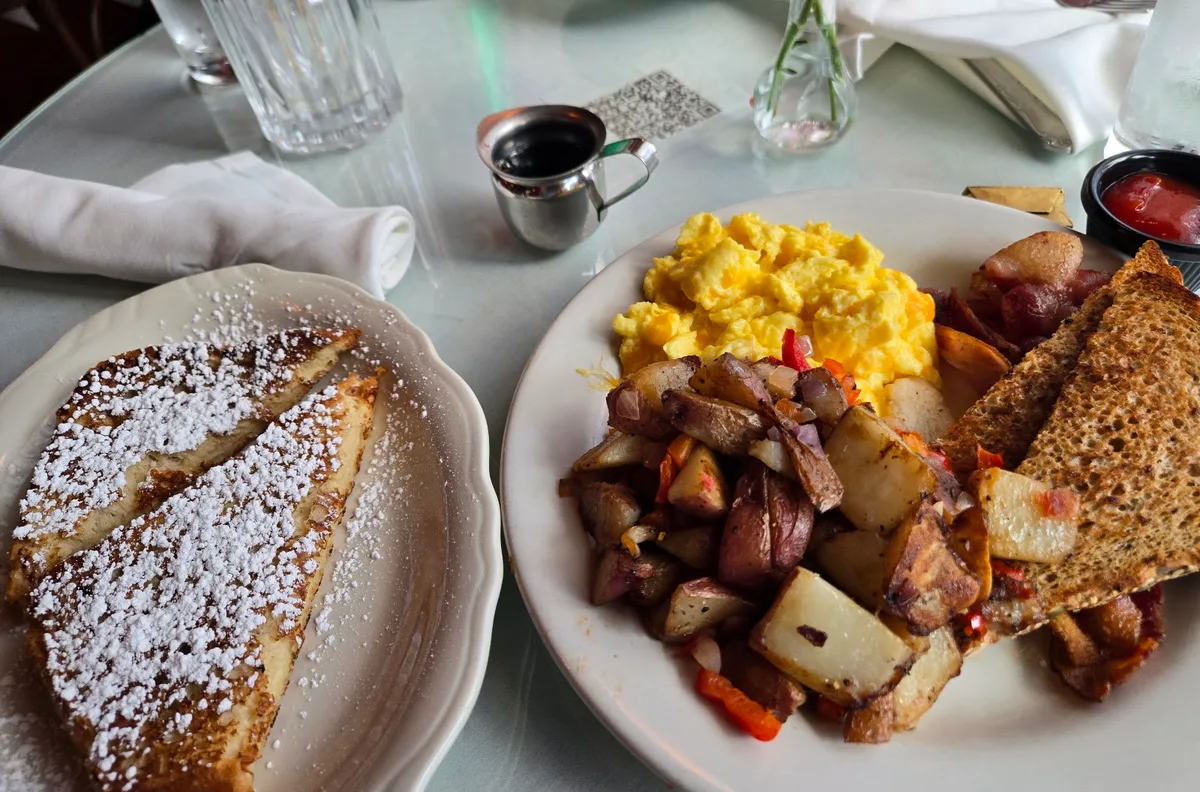 Café Intermezzo Midtown: Restaurant Photograph