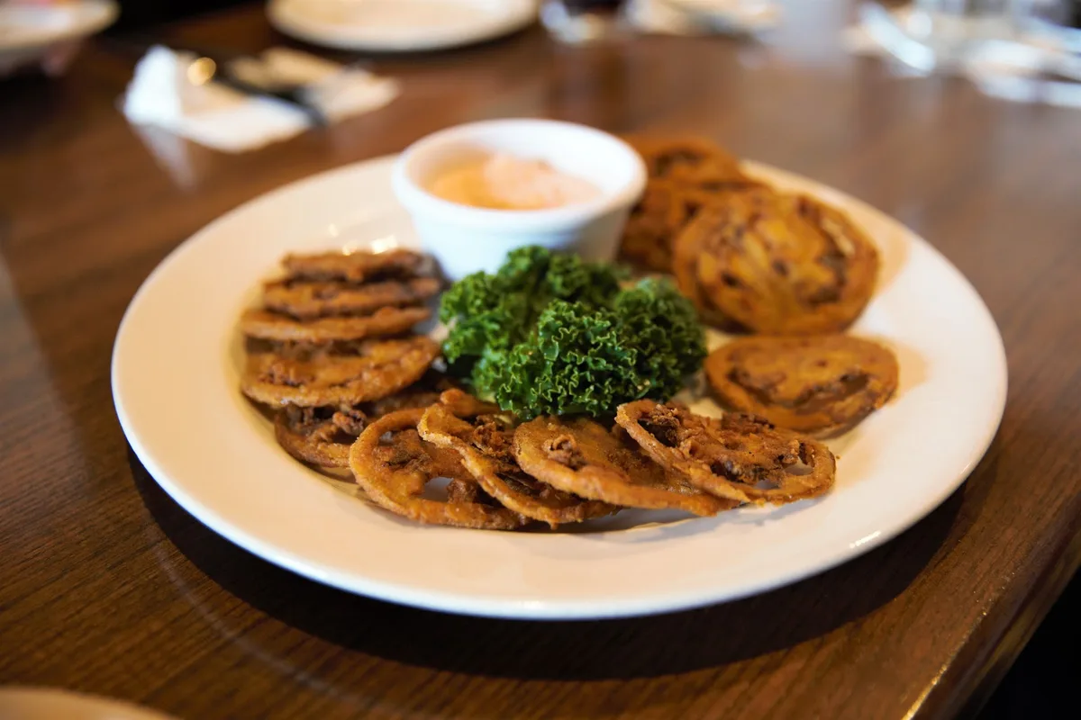 Walton's Southern Table: Restaurant Food And Dining Photo