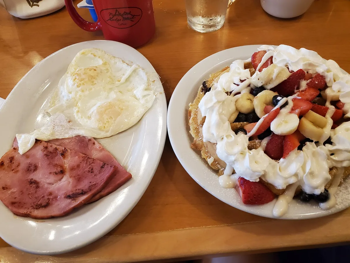 Elmer's Restaurant (Parkrose, Portland, OR): Restaurant Food And Dining Photo