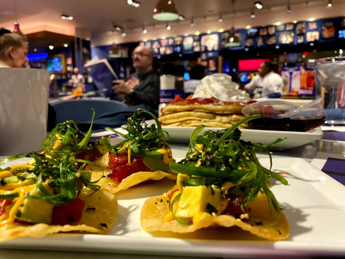 Café Hollywood at Planet Hollywood Resort & Casino: Restaurant Food And Dining Photo