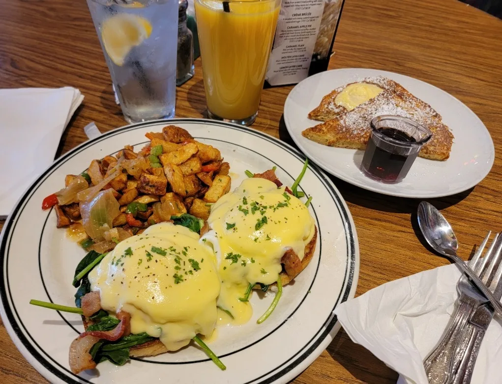 Mimi's Cafe: Restaurant Photograph