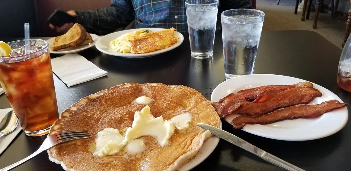 Cameo Cafe: Restaurant Food And Dining Photo