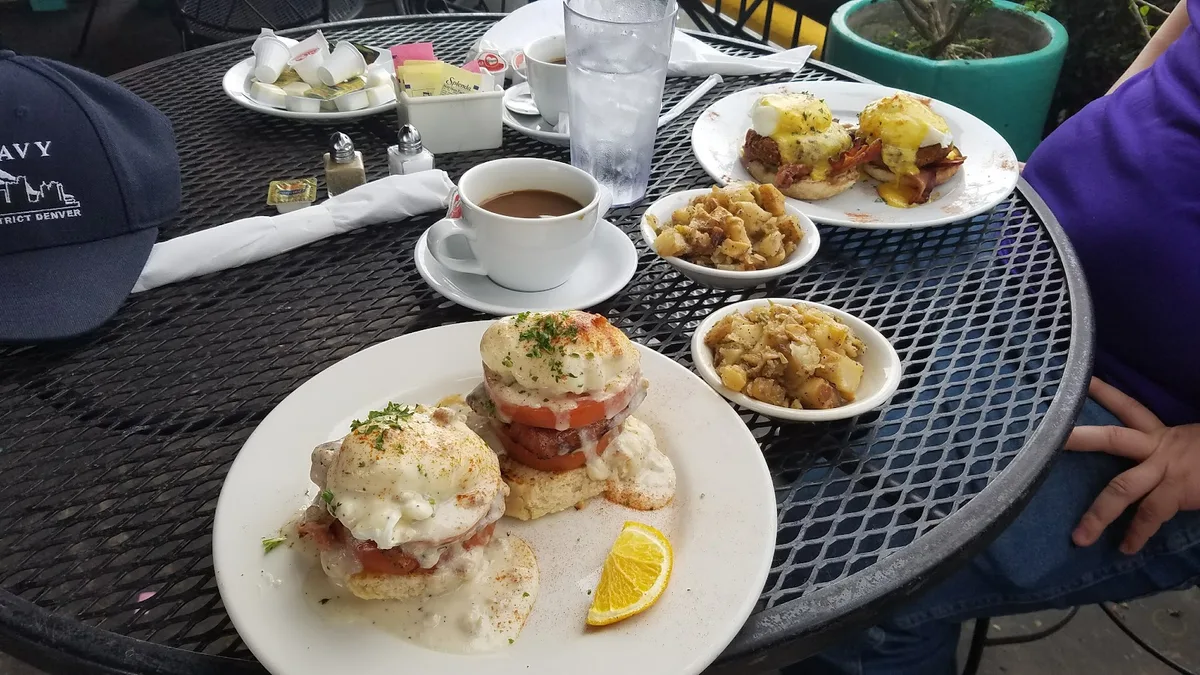 Russell's Marina Grill: Restaurant Photograph