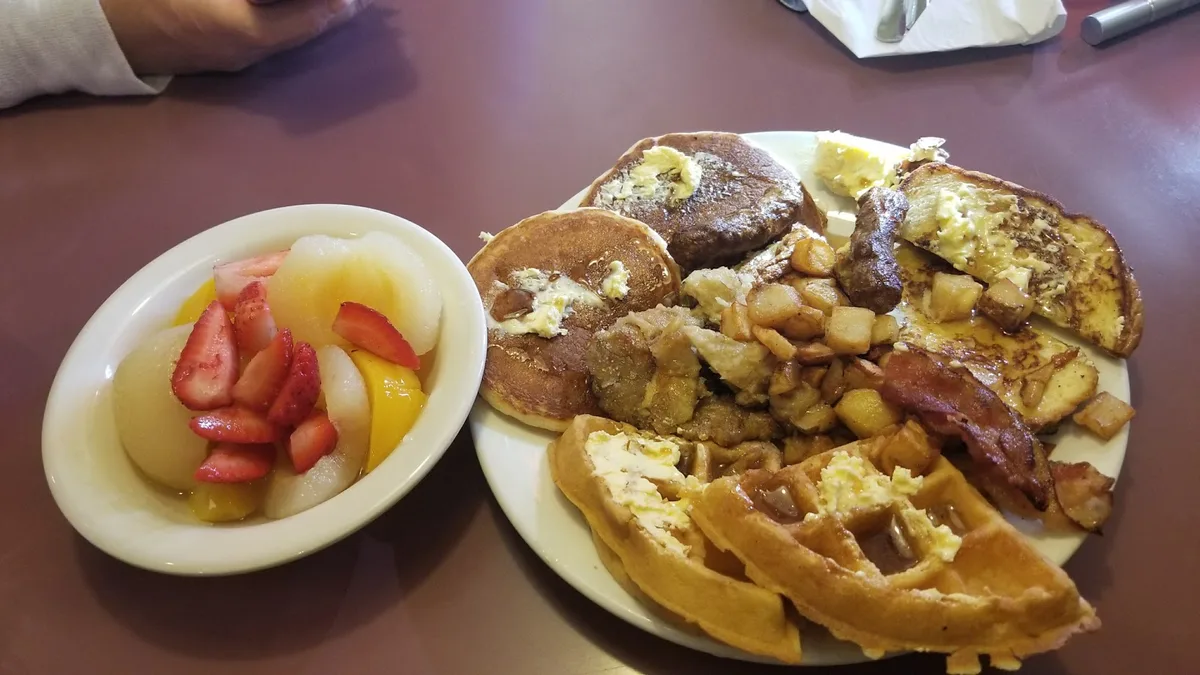 JB'S Restaurant: Restaurant Food And Dining Photo