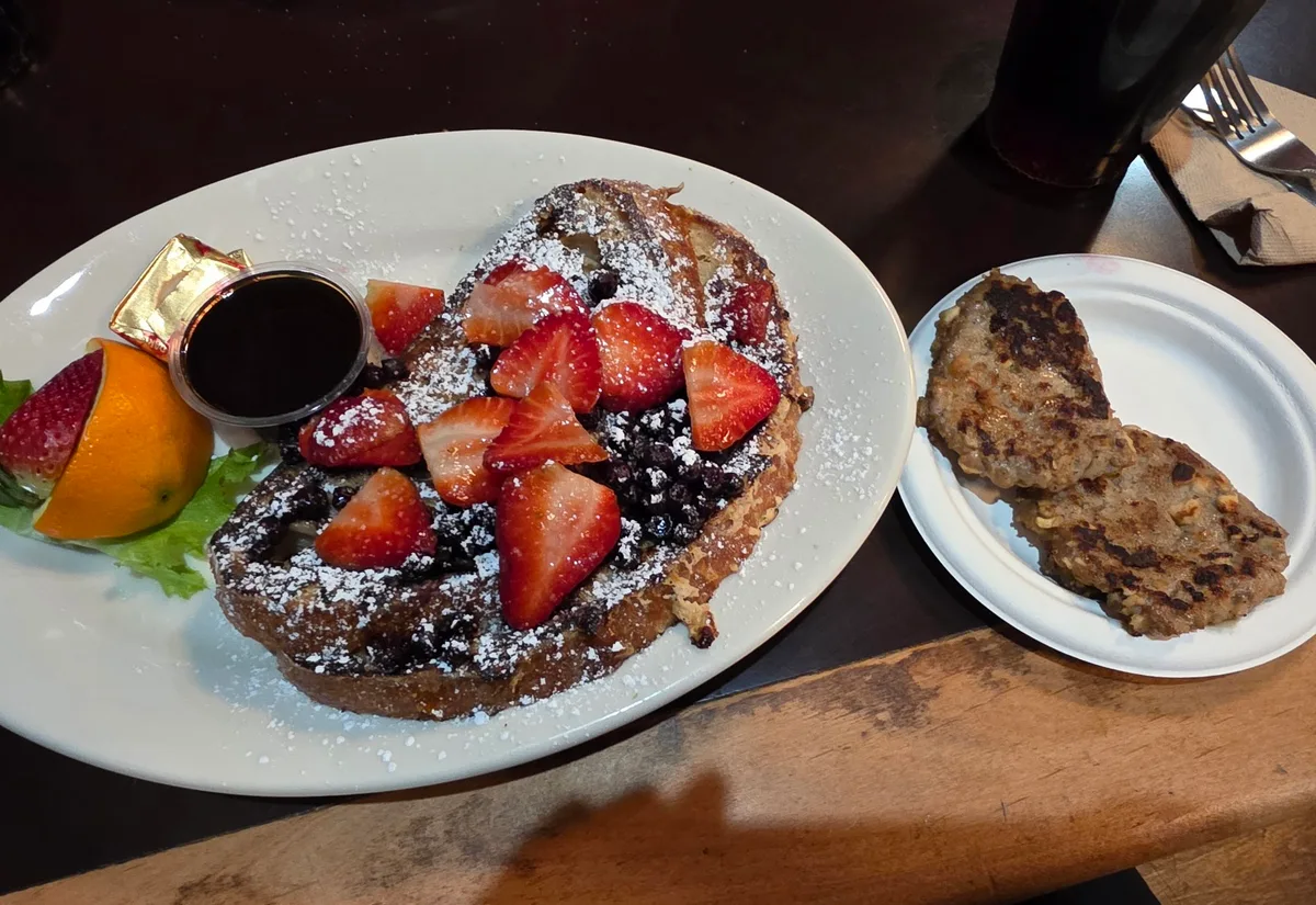 Simple Simon's Bakery & Bistro: Restaurant Photograph
