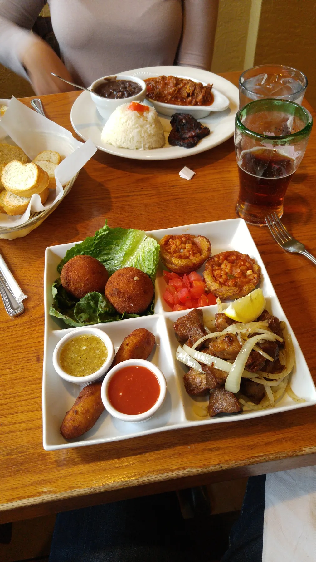 CasaBlanca Cuban Grill: Restaurant Food And Dining Photo