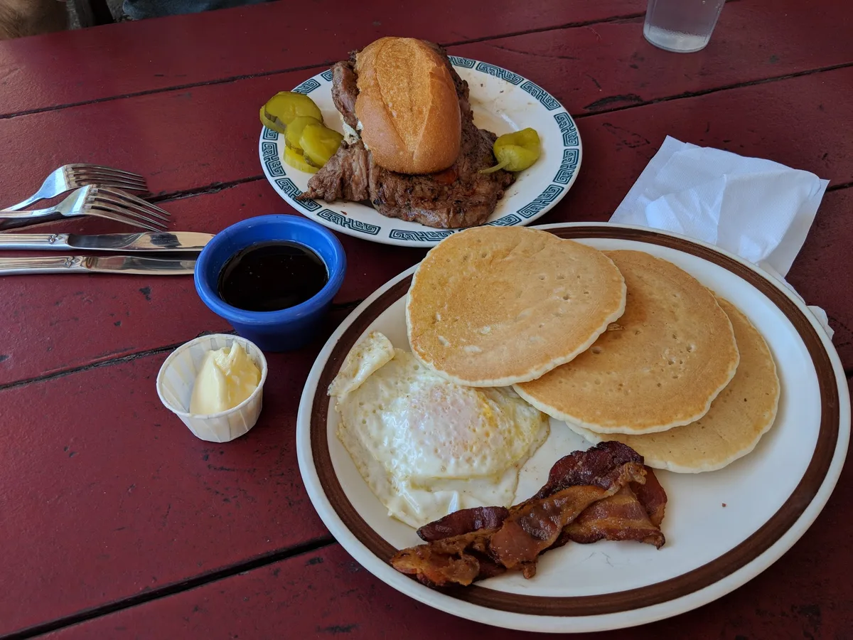 Kal's Bar-B-Q: Restaurant Food And Dining Photo