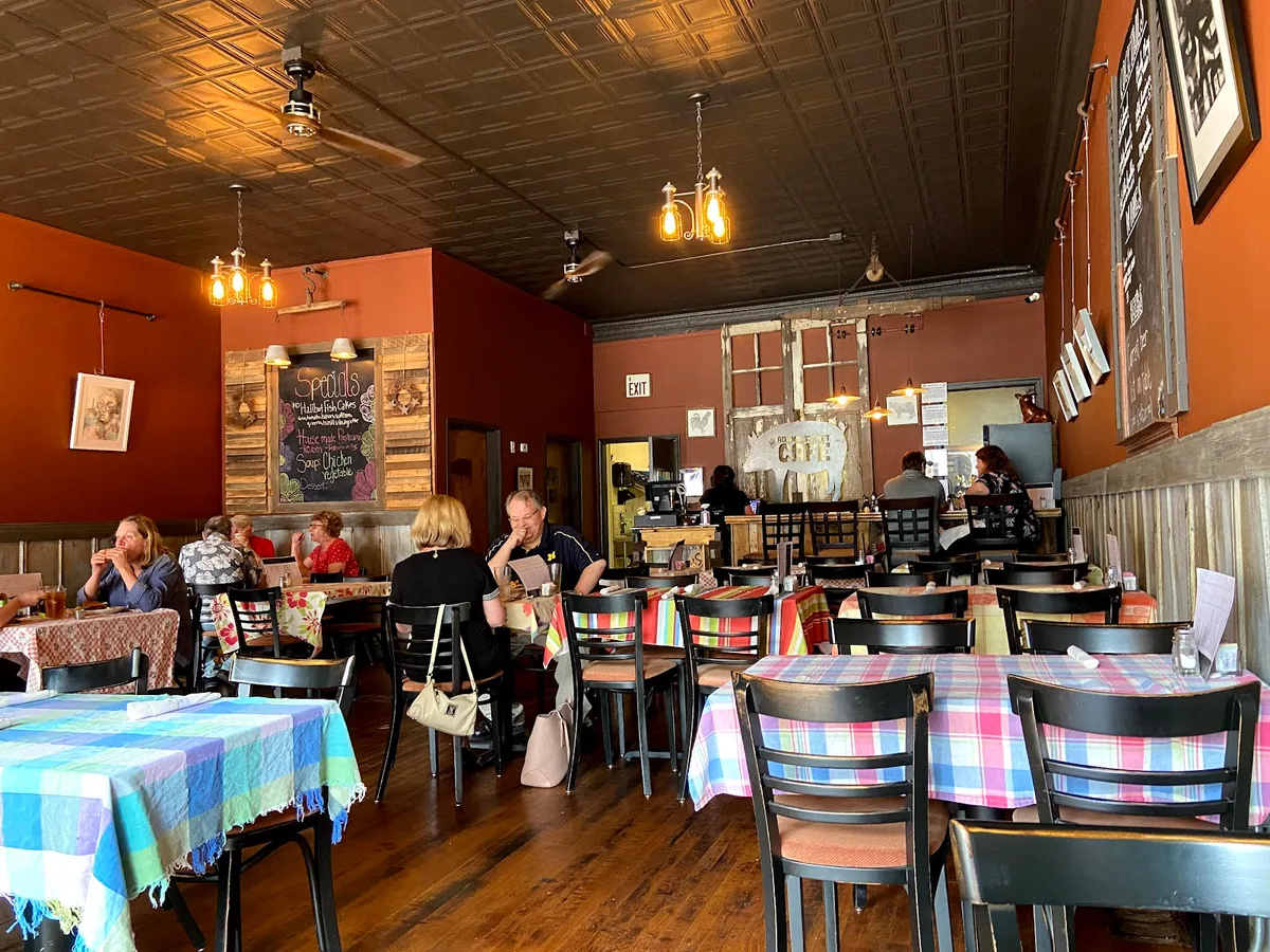 The Adams Street Cafe: Restaurant Photograph