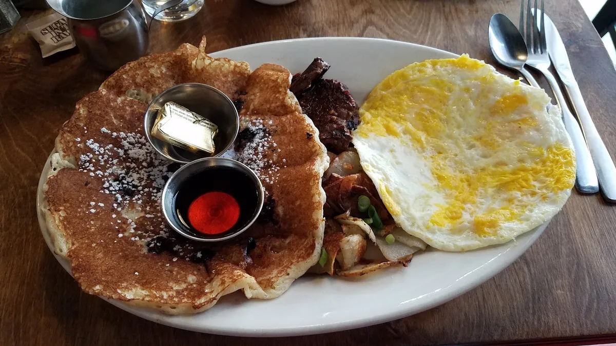 The Universal: Restaurant Photograph