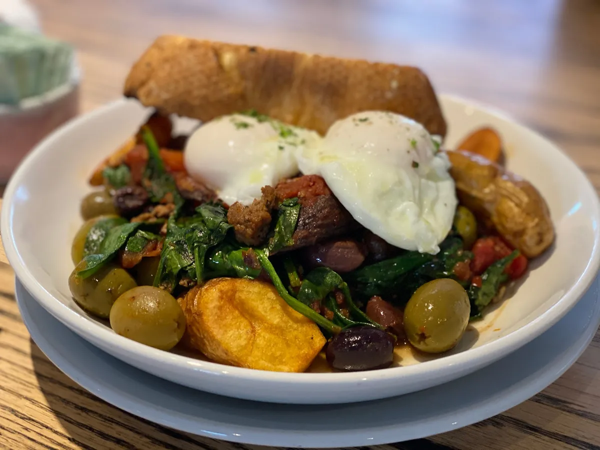 Ivy On 7th: Restaurant Food And Dining Photo
