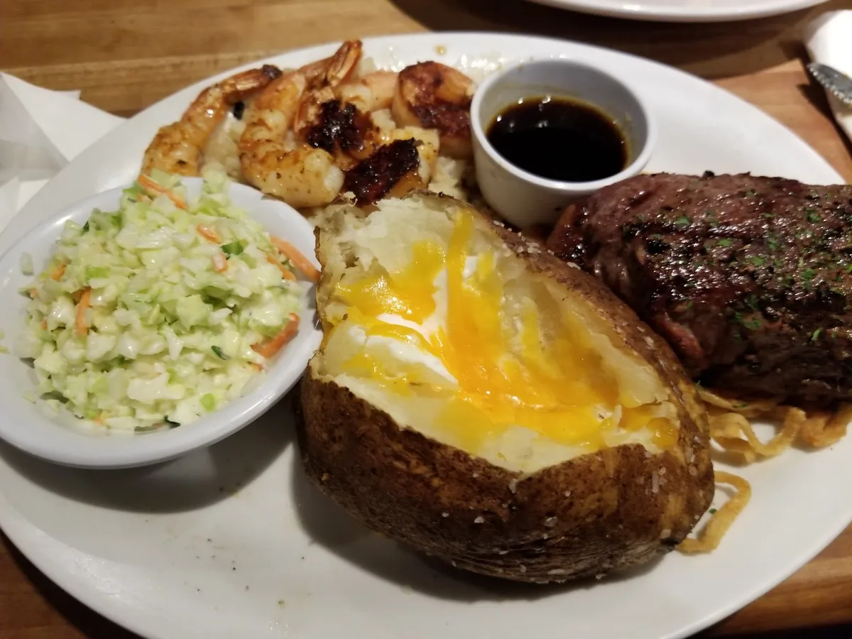Cheddar's Scratch Kitchen · Restaurant Photo From Google Maps
