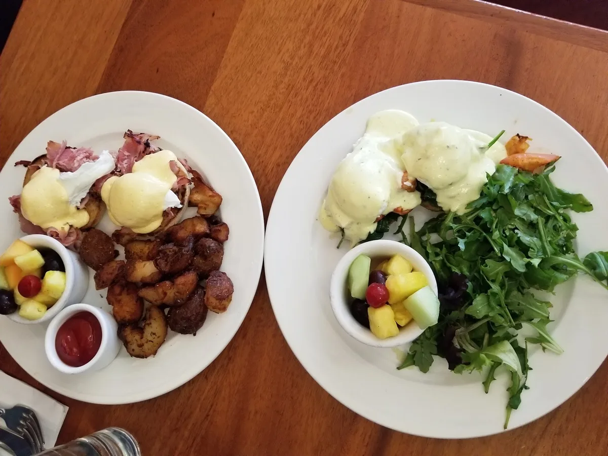 Cooks Tavern: Restaurant Food And Dining Photo