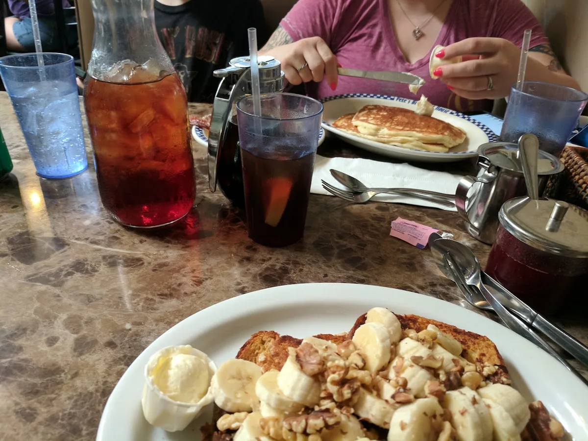 Pete's Breakfast House: Restaurant Photograph