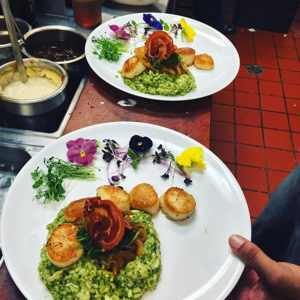 Norfolk Seafood Company & Big Easy Oyster Bar: Restaurant Food And Dining Photo