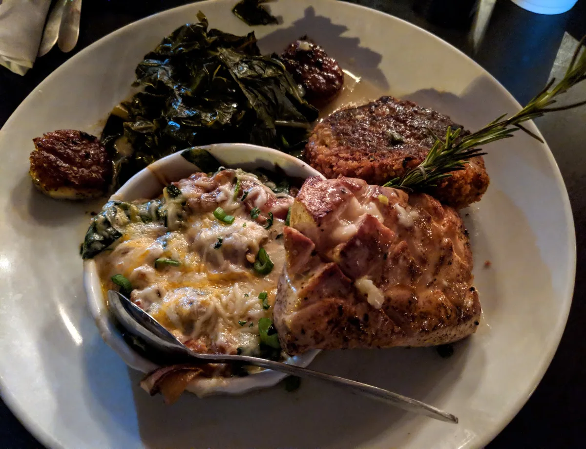 Captain Groovy's Grill & Raw Bar: Restaurant Food And Dining Photo