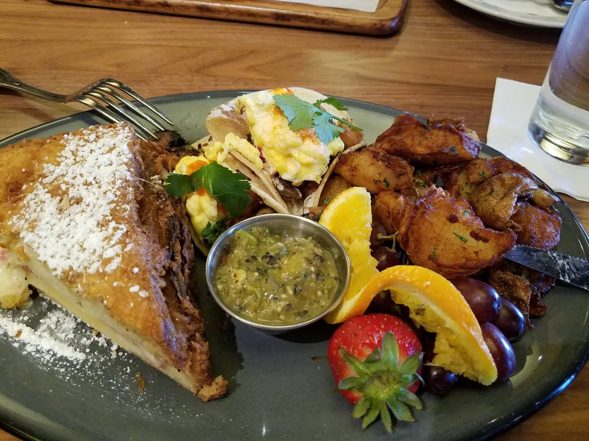 Paul Martin's American Grill: Restaurant Food And Dining Photo