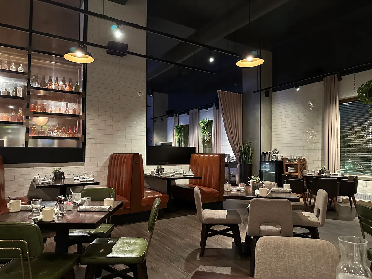 Conner’s Kitchen + Bar: Restaurant Photograph
