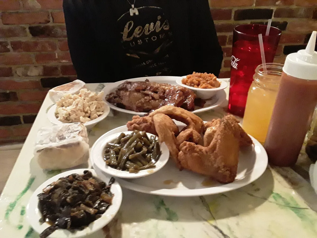SweetPeaz Southern Kitchen: Restaurant Food And Dining Photo