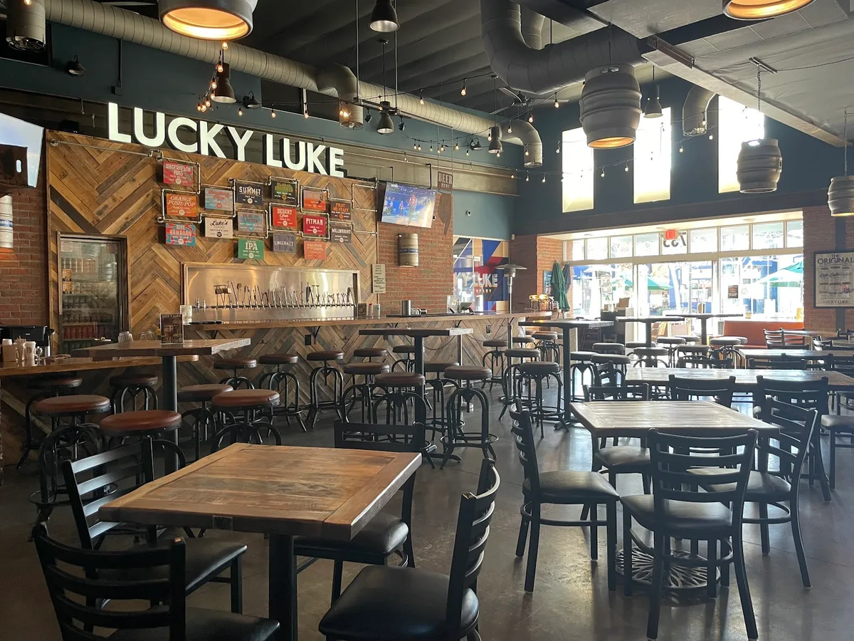 Lucky Luke Brewpub: Restaurant Photograph