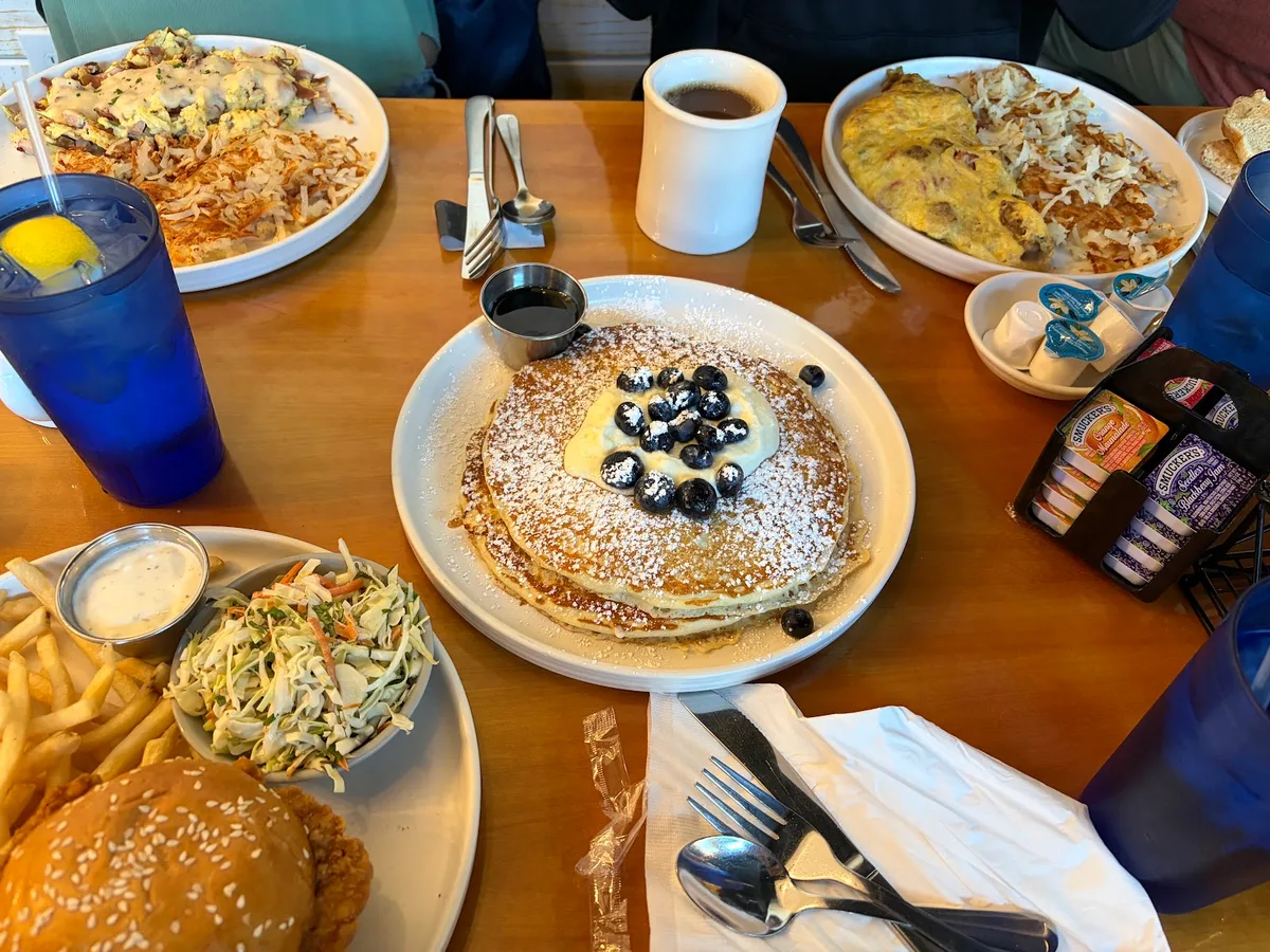 Twisted Egg: Restaurant Photograph