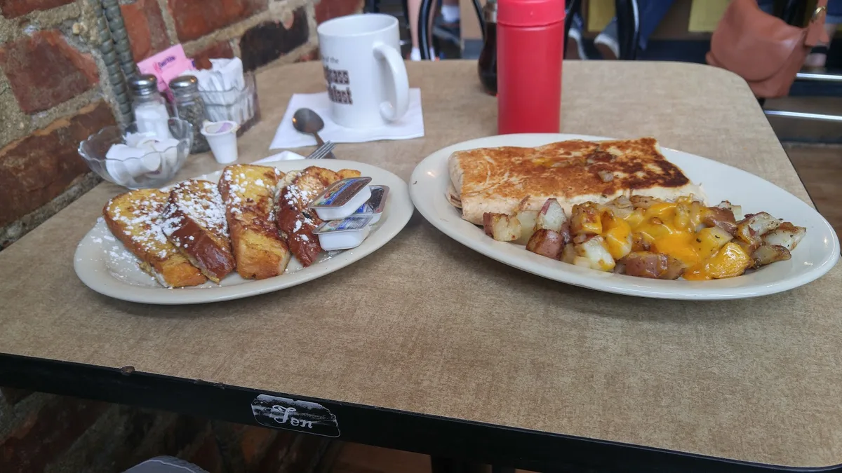 Glass City Cafe: Restaurant Food And Dining Photo