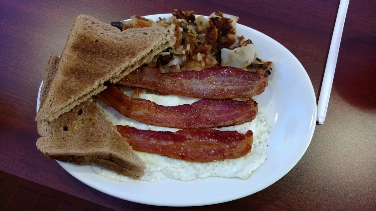 Stav's Diner: Restaurant Food And Dining Photo