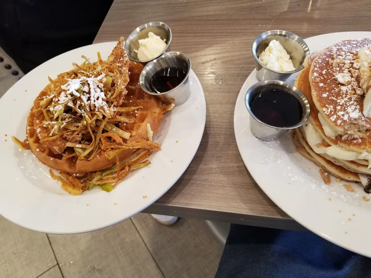 Hash Kitchen North Scottsdale: Restaurant Food And Dining Photo