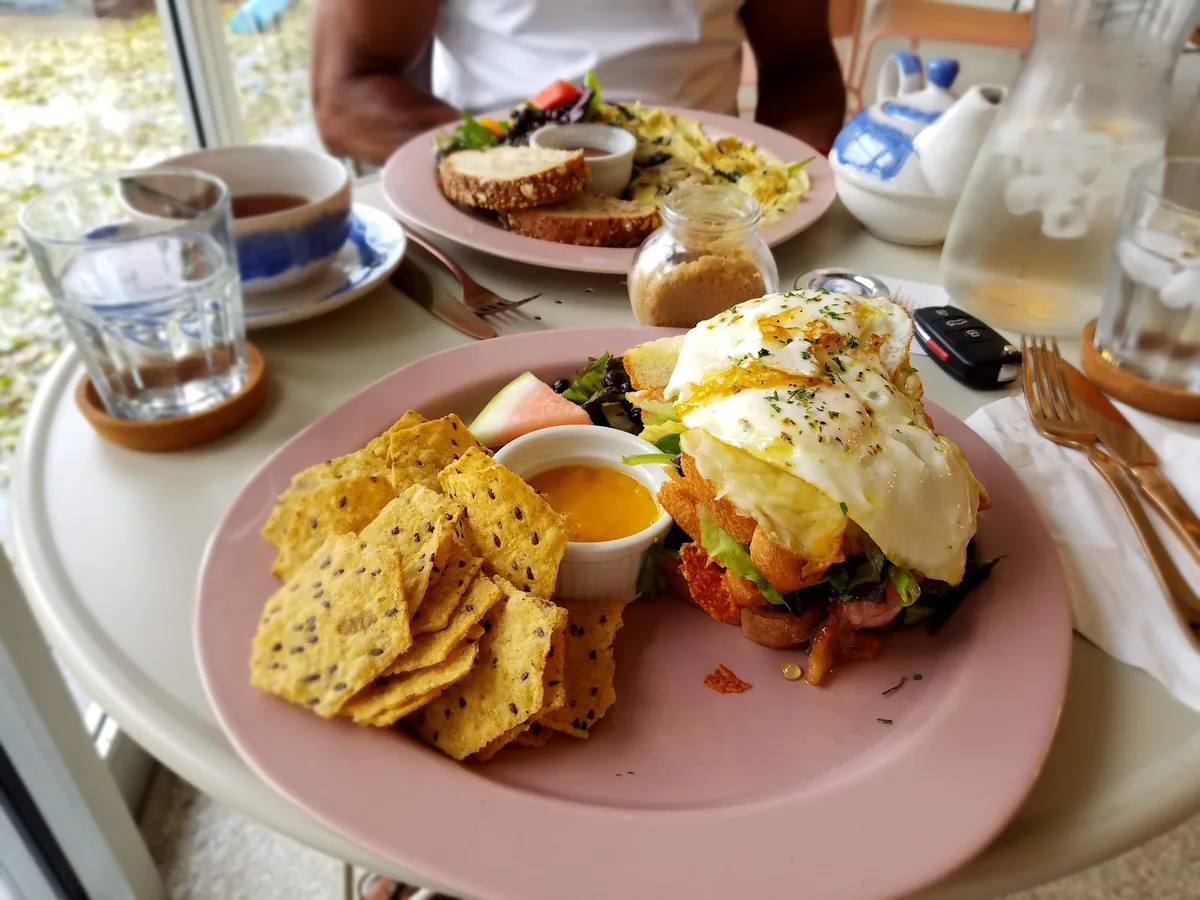 LASOCIAL: Restaurant Photograph