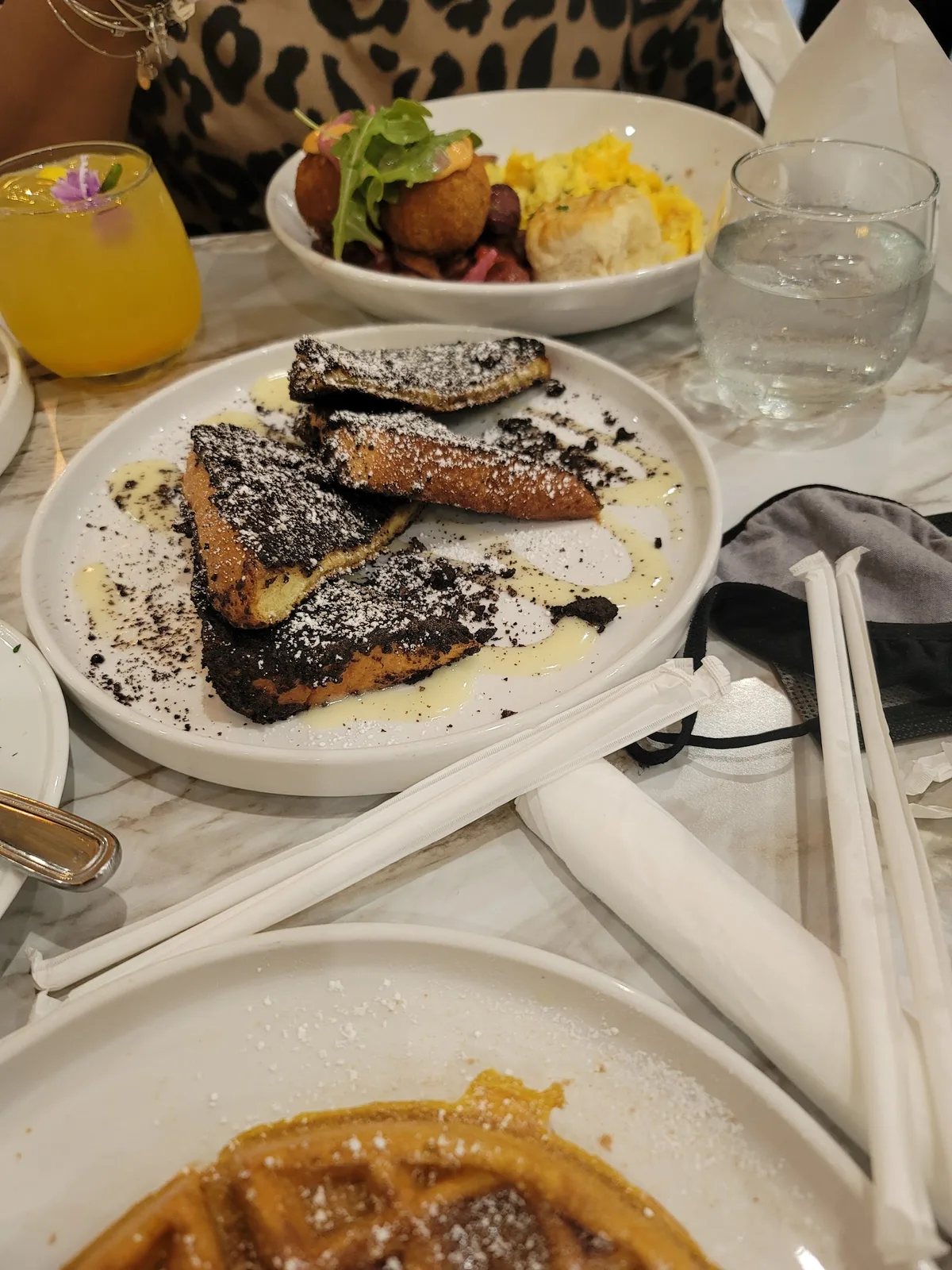 Toast On Lenox: Restaurant Photo