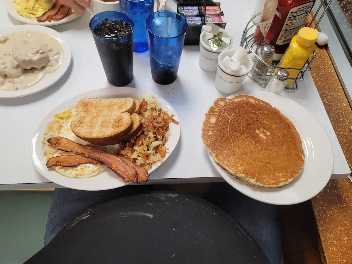 Harold's Koffee House: Restaurant Food And Dining Photo