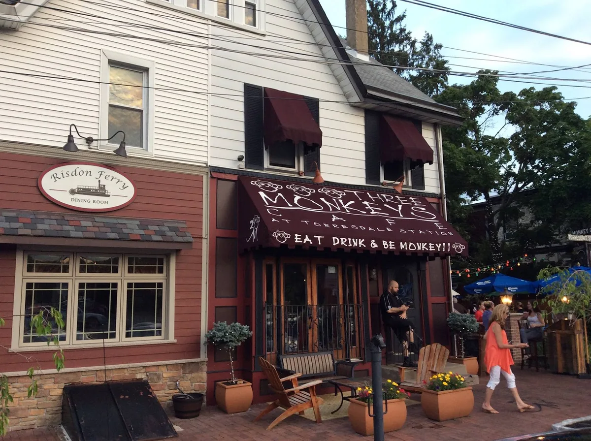 Three Monkeys Cafe: Restaurant Photograph