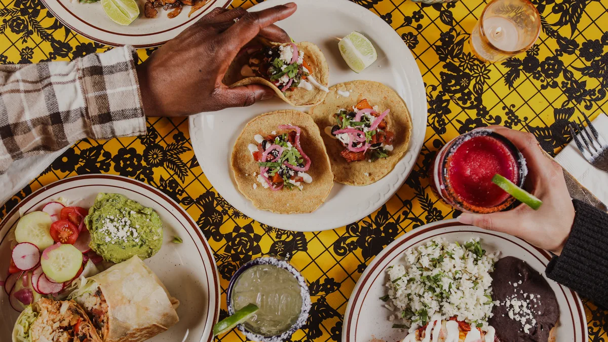El Rey: Restaurant Photograph