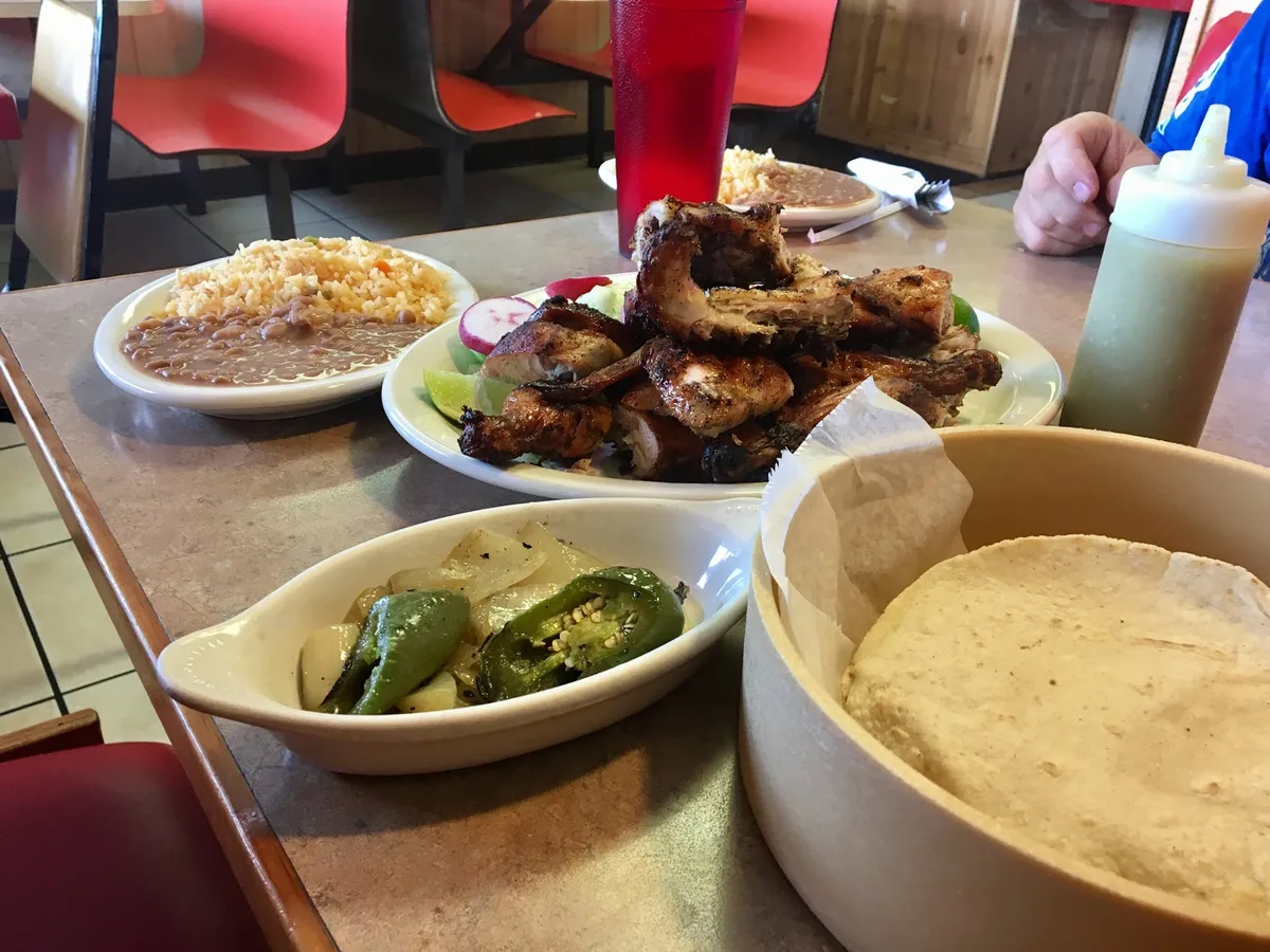 La Casa del Pollo Loco: Restaurant Food And Dining Photo