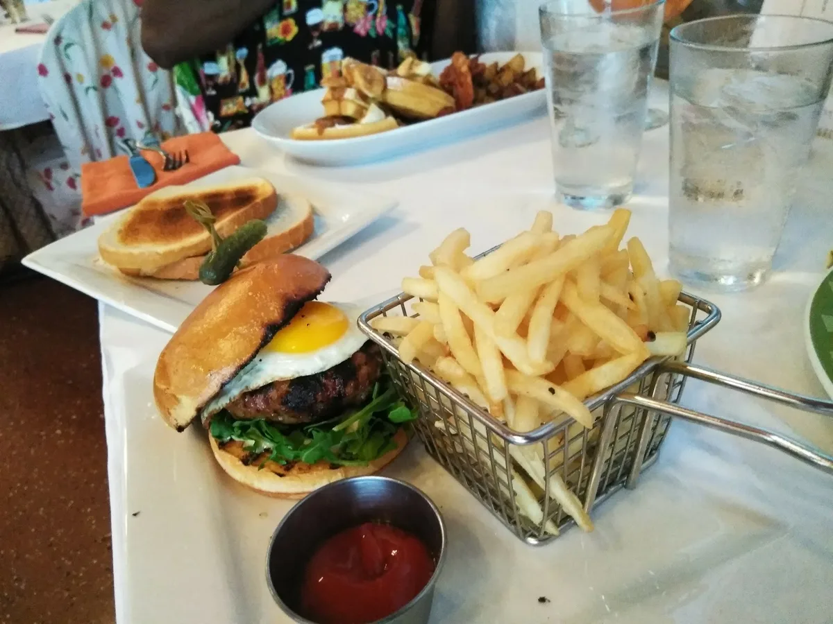 Omar's Carriage House: Restaurant Photograph