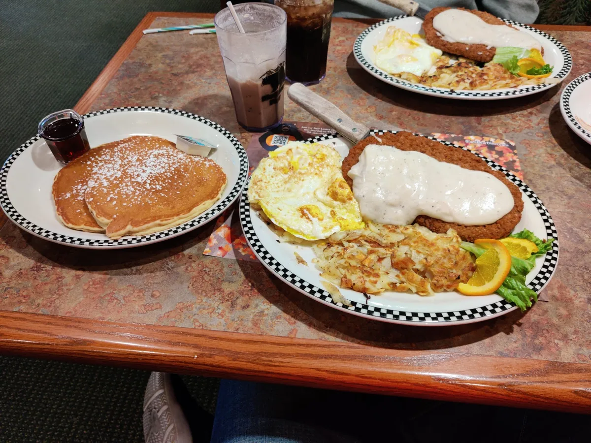 Black Bear Diner Tempe: Restaurant Food And Dining Photo