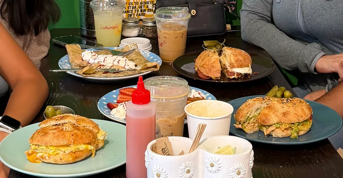 La Fontaine Cafe: Restaurant Photograph