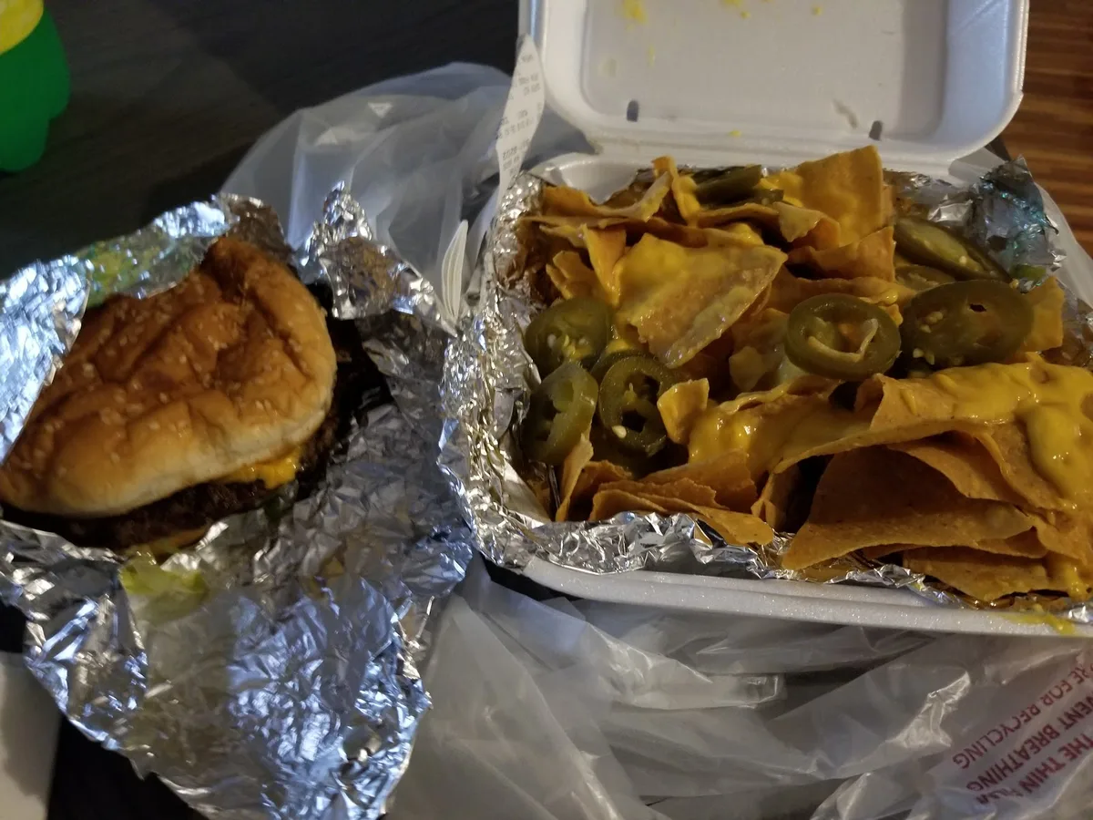 Hamburger Hut: Restaurant Food And Dining Photo