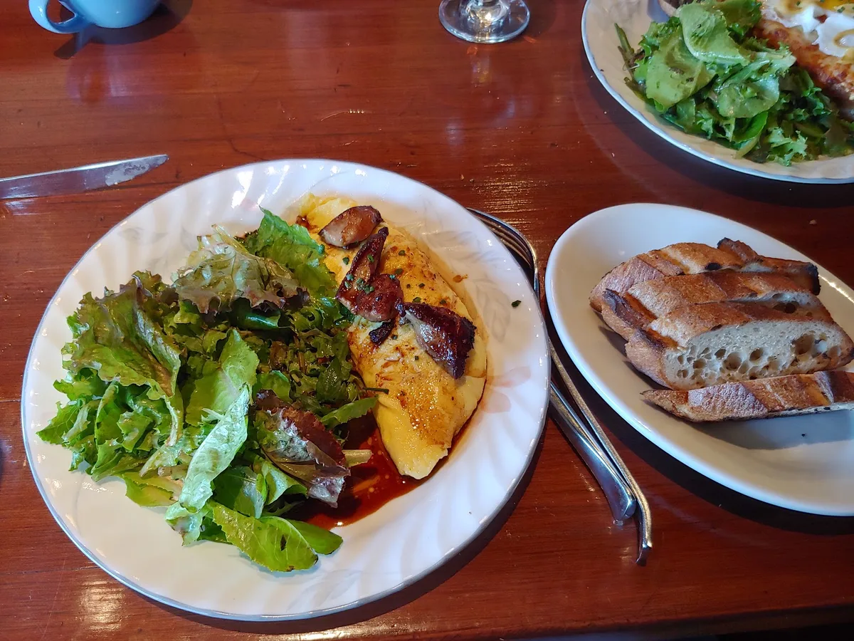 Le Bouillon: Restaurant Food And Dining Photo