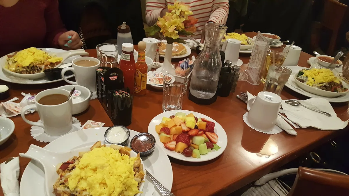 Eggheadz Cafe: Restaurant Photograph