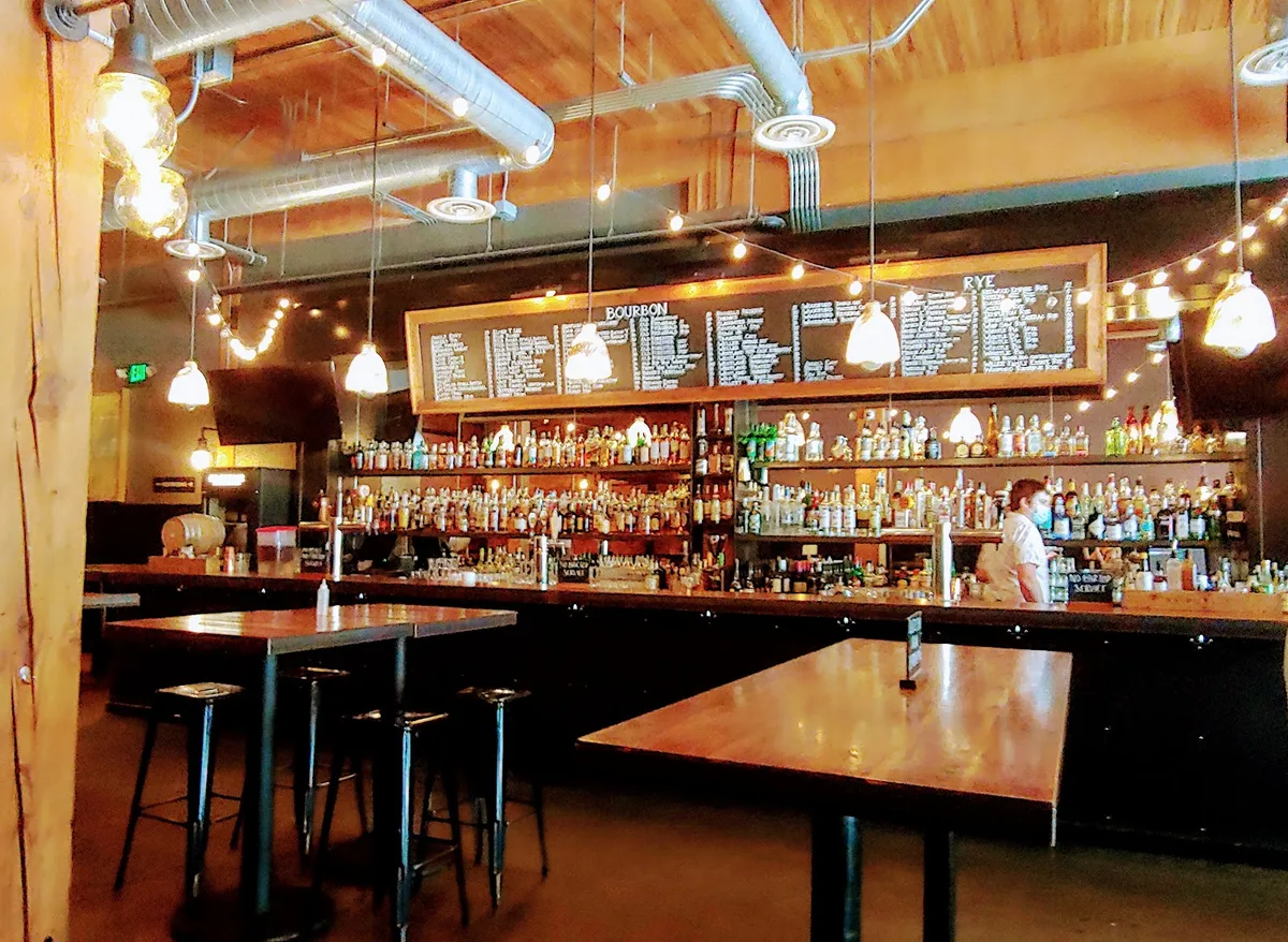 re:public: Restaurant Photograph