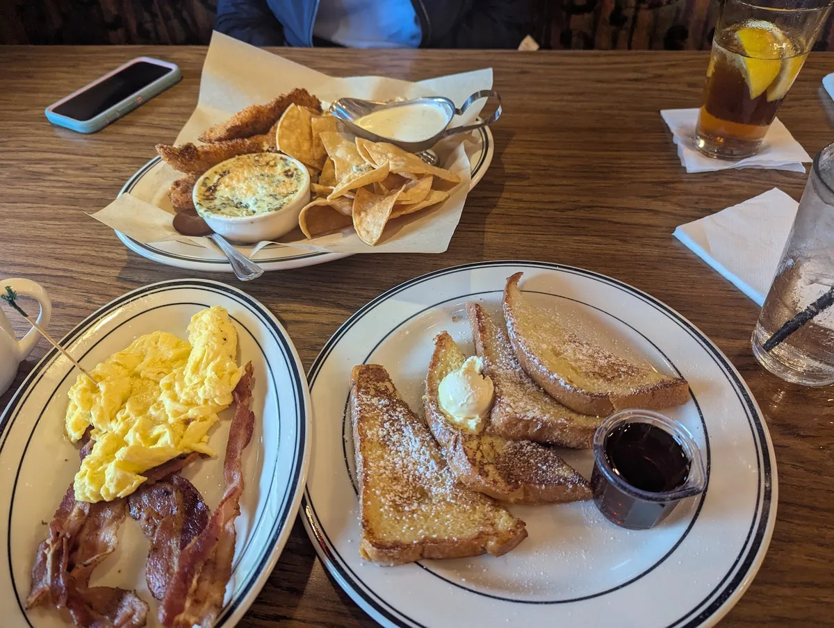 Mimi's Cafe: Restaurant Photograph