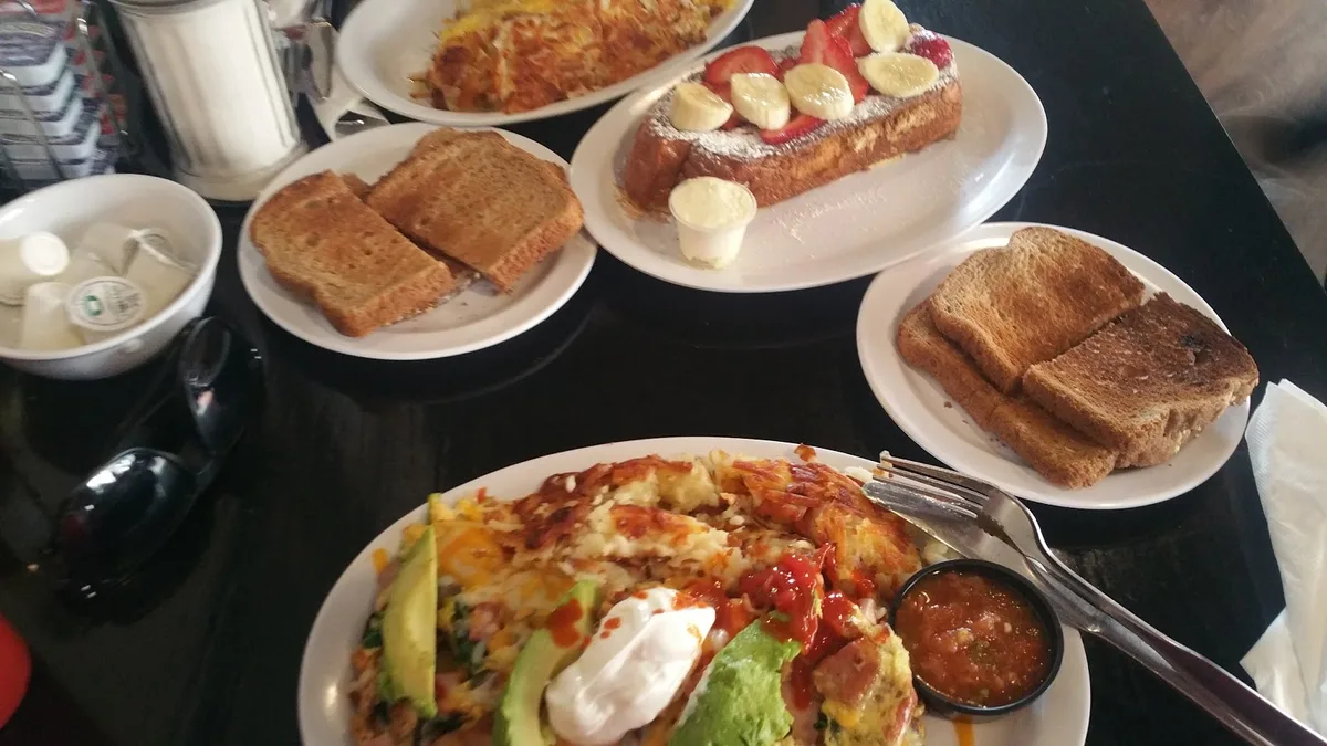 Bread Crumb Ohana Cafe: Restaurant Food And Dining Photo