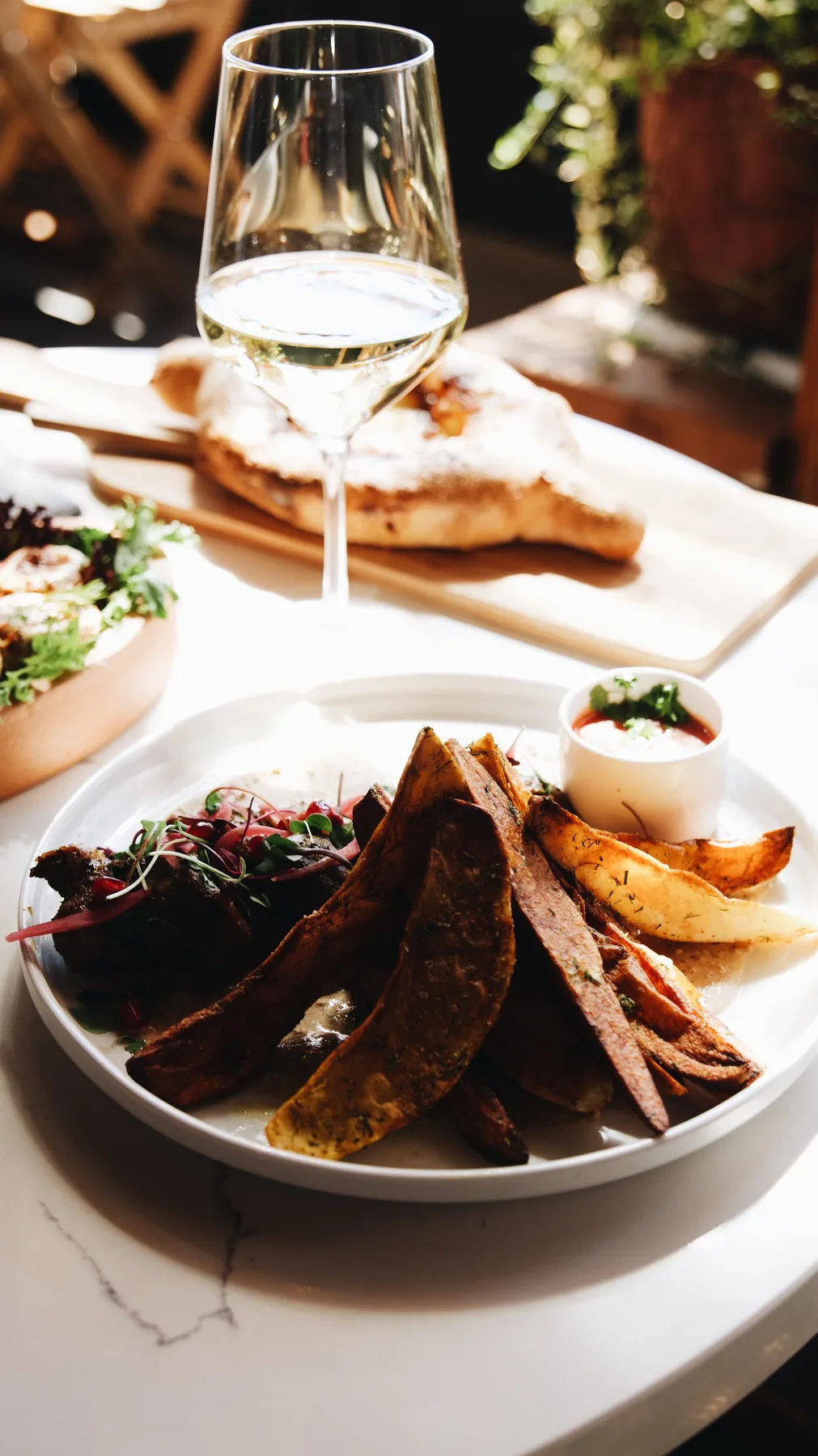 DEDIKO: Restaurant Photograph