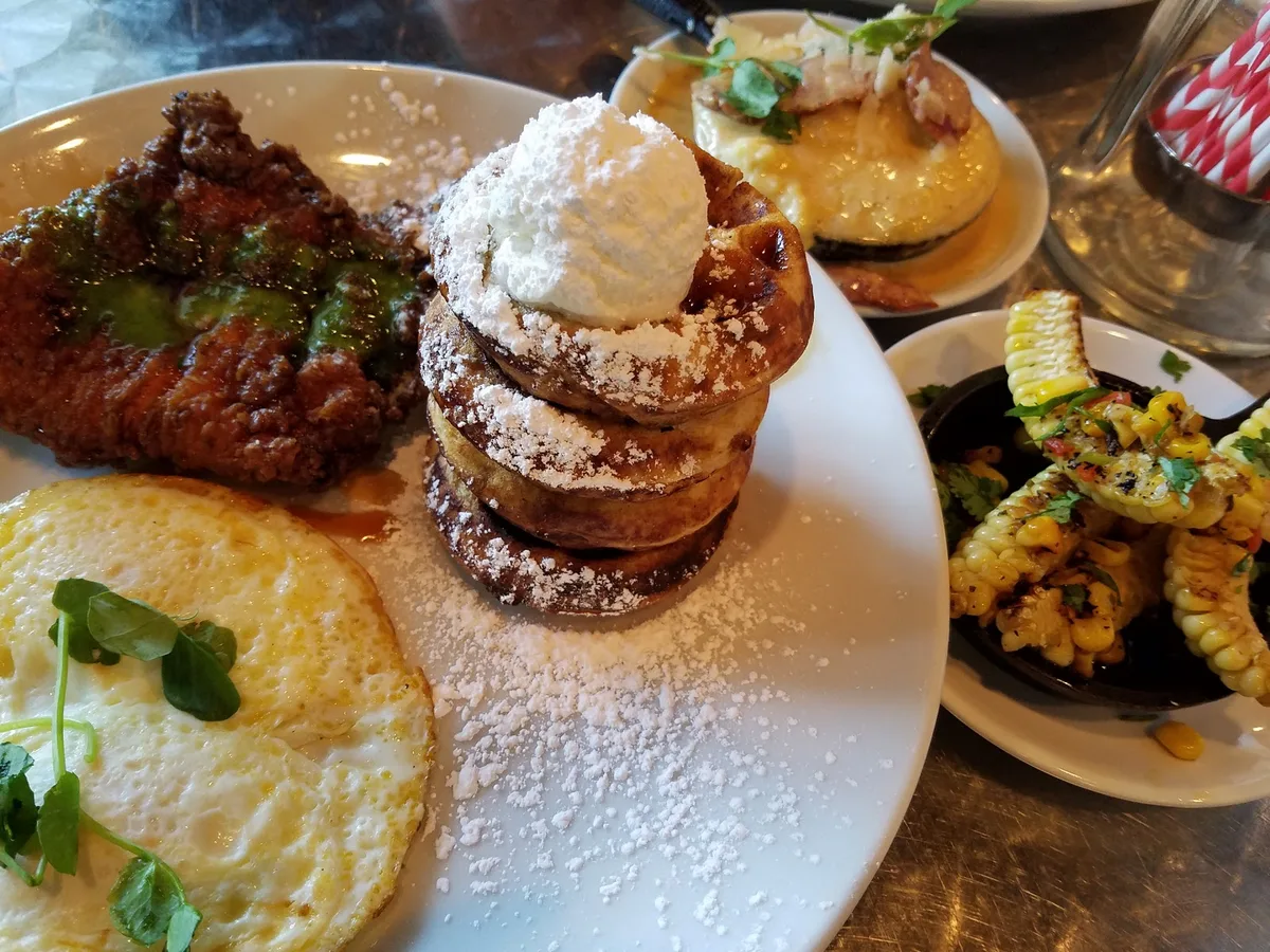 True Flavors Diner: Restaurant Food And Dining Photo